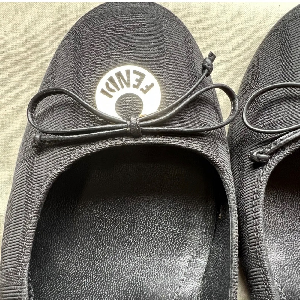 Authentic Fendi black ballet flats. Size 40